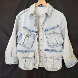 Zara Women's Denim Jacket Size XS Light‎ Wash Chunky Pockets Oversized Grunge